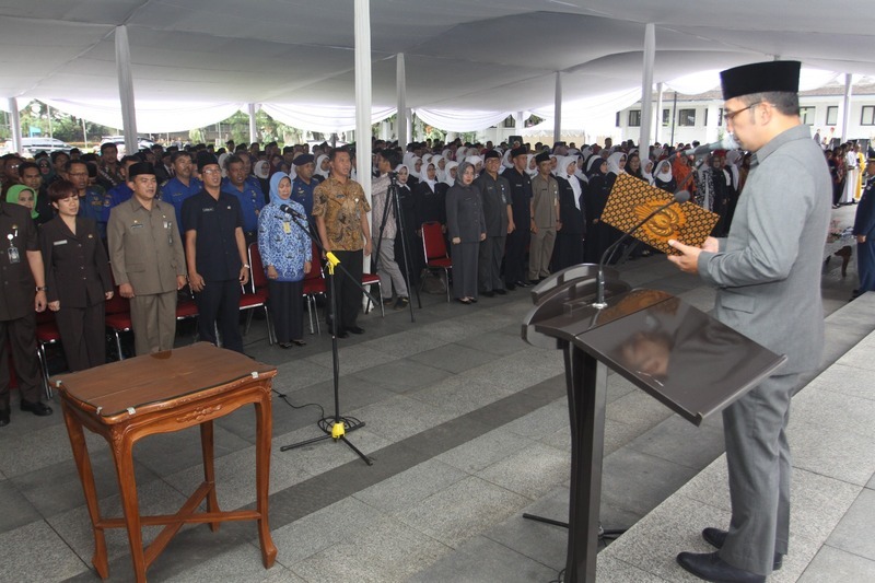 Ratusan Pejabat Baru Pns Pemkot Bandung Disumpah Jabar News 