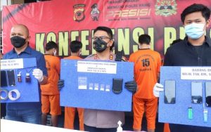 Konsumsi Narkoba, Empat Pengendara Mobil Truk di Cirebon Diamankan Polisi