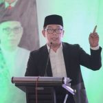 Gubernur Jabar Ridwan Kamil saat menghadiri acara pelantikan Pengurus Wilayah Nahdlatul Ulama (PWNU) Provinsi Jabar di Pondok Pesantren Hidayatut Tholibin, Kabupaten Indramayu, Selasa 14 Desember 2021. (Biro Adpim Jabar)