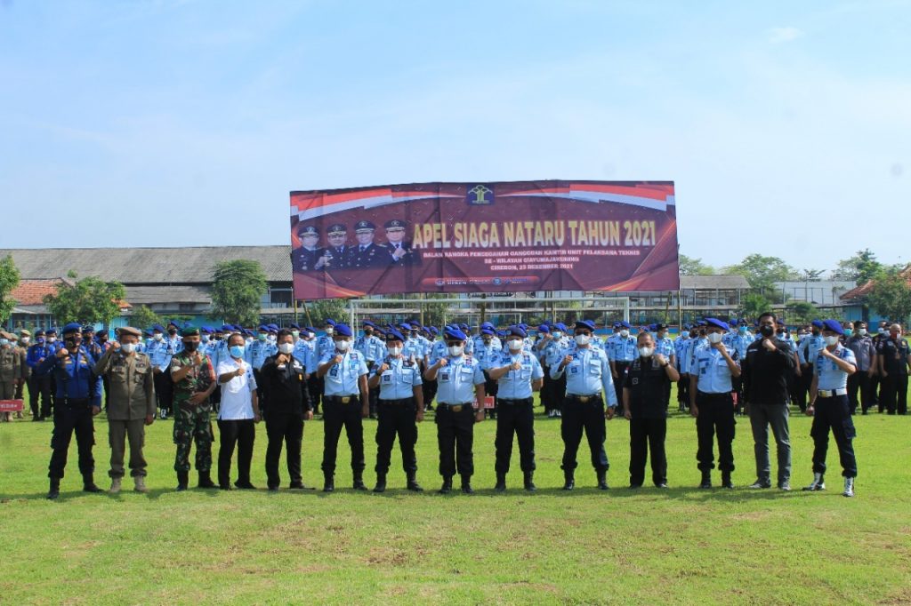 Tingkatkan Kewaspadaan, UPT PAS dan Imigrasi gelar Apel Siaga Nataru di Lapas Cirebon