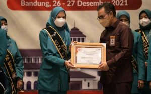 Kota Bandung Sabet Dua Penghargaan, Bukti Sejahterakan dan Kesehatan Masyarakat