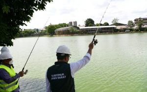 Cek Revitalisasi Setu Rawa Kalong, Ridwan Kamil: Budaya Mancing Jangan Dihilangkan