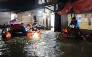 Banjir Terjang Gunung Sitoli, Ketinggian Air Capai 2 Meter