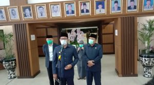 Ridwan Kamil Raih Penghargaan Pakaian Terbaik Selama Rapat Paripurna