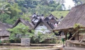 Mengulas Kampung Naga Tasikmalaya Sebagai Warisan Budaya Sunda