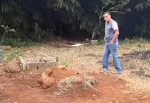 Pemuda di Bogor Gali Makam yang Baru 7 Jam Dikubur, Ternyata… 