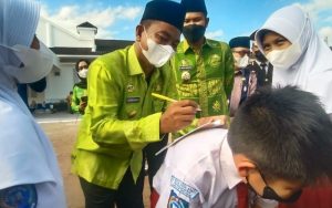 Ketika Darma Wijaya Wujudkan Mimpi Seorang Siswa di Serdang Bedagai, Buku Pelajaran Jadi Saksi