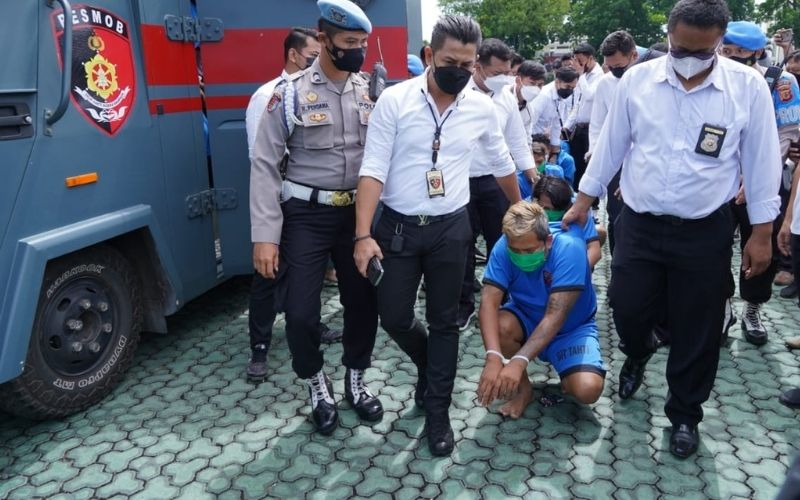Siap Mati Demi GMBI, Ketum dan 11 Anggotanya Tertunduk Lesu Jadi Tersangka di Polda Jabar