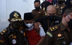 Pelaku Pemerkosa Belasan Santriwati di Kota Bandung Dituntut Hukuman Mati