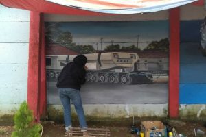 Muralis Perempuan Purwakarta Buktikan Karya Jalanan Bisa Jadi Uang