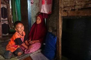 Di Dekat Kantor Desa, 6 Warga Cianjur Tinggal di Gubuk Kecil Reyot