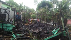 Nestapa Pemilik Rumah Saat Terjadi Kebakaran di Purwakarta