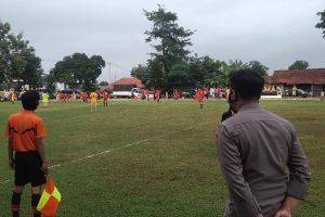 Di Lapangan Bola Ini, Wartawan Purwakarta Dibantai Polisi