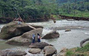 Akses Tersendat, Pembangunan Jembatan Cilaki di Cidaun Cianjur Butuhkan Dana Rp700 Juta