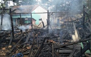 Diduga Korsleting Listrik, Sebuah Rumah di Purwakarta Ludes Terbakar Tak Tersisa