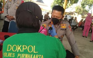 Ratusan Personel Polres Purwakarta Disuntik Vaksin Booster