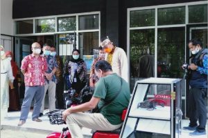 Disabilitas Kota Sukabumi Dapatkan Sepeda Listrik Buat Jualan Kopi