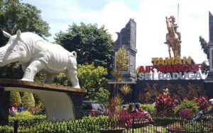 Ramai Netizen Keluhkan Banyak Pengamen dan Tunawisma di Taman Sri Baduga Purwakarta