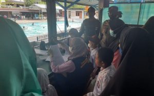 Demi Bisa Berenang Gratis, Anak-anak di Kabupaten Sukabumi Rela Antri Ikuti Vaksinasi