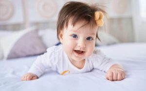 Hati-hati! Ini Bahayanya Sering Mencium Bayi, Salah Satunya Sebabkan Lepuh Demam