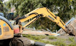 Bangunan Liar di Sepanjang Jalan Interchange Karawang Barat Ditertibkan, Ini Tujuannya