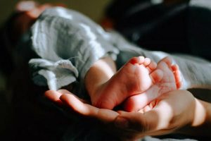Bayi 2 Tahun di Banjar Jadi Korban KDRT, Dipukul Pakai Kayu dan Obeng