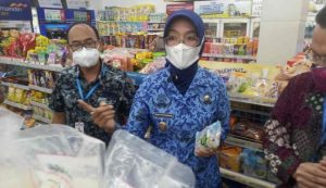 Wabup Cirebon Sidak Minimarket, Hasilnya Stok Minyak Goreng Masih Kosong
