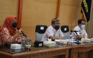 Pansus VII DPRD Jabar dan Bupati Cirebon Bahas Distribusi Air Bersih