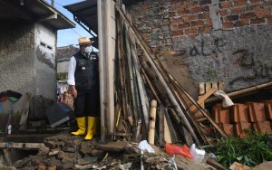 Gelontorkan Rp1,5 M untuk Korban Banjir Sukabumi, Ridwan Kamil: Banyak Rumah yang Rusak Berat