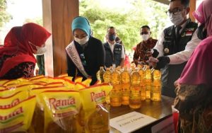 Terima 30 Juta Liter Minyak Goreng dari Pusat, Ridwan Kamil: Kita Atur Pembagiannya