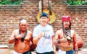 Sesajen Ditendang hingga Pawang Hujan Dinistakan, Abu Janda Ancam Para Kadrun: Liatin Saja!
