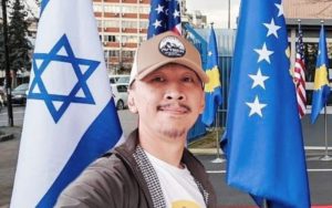 Parah! Abu Janda Bandingkan Kasus Pendeta Saifuddin dengan Ustad Abdul Somad