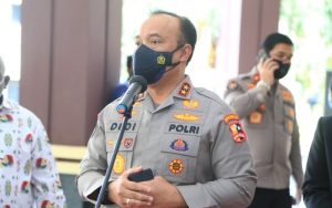 Satgas Damai Cartenz Kirim Bantuan Bibit Babi ke Warga Yahukimo