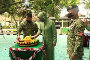 Peringati HUT Ke-61 Kostrad, Resimen Armed 1 Sthira Yudha Gelar Syukuran