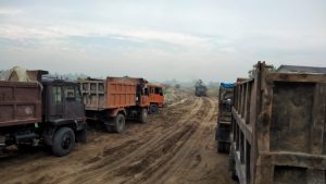 Truk Galian C di Serdang Bedagai Rusak Jalan, Warga Tiap Hari Makan Debu