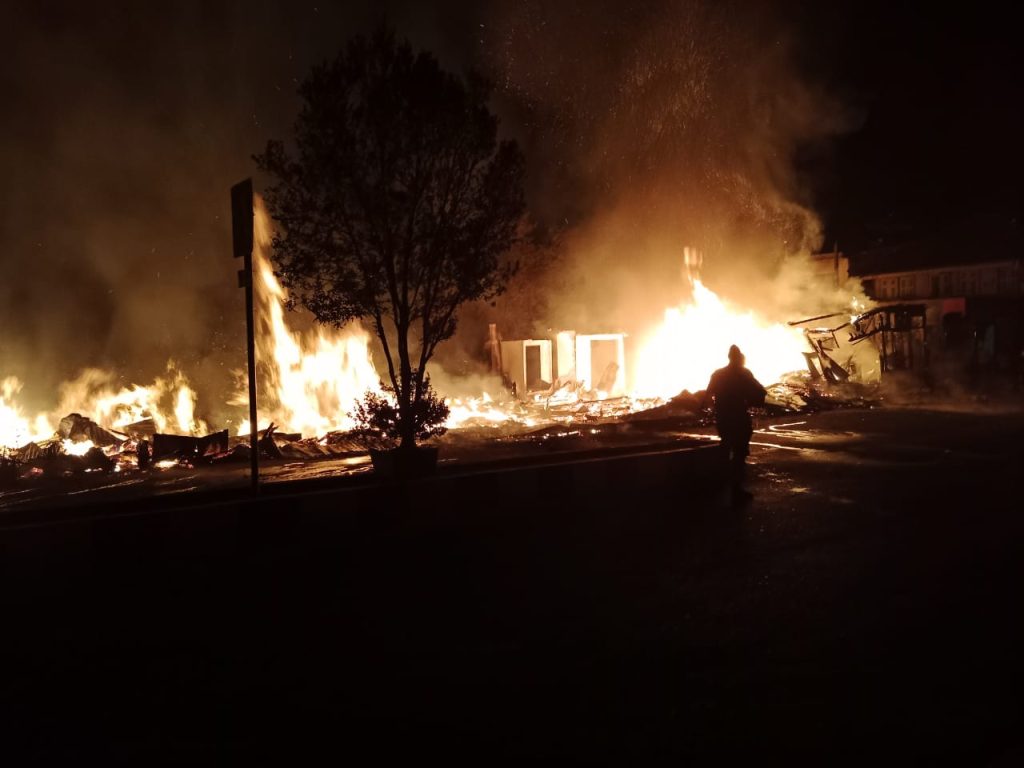 Api Bakar 9 Rumah di Madina, 3 Orang Dilarikan ke Rumah Sakit