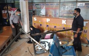 Perempuan yang Tabrak Pintu SPKT Polres Pematangsiantar Ternyata Berstatus Janda