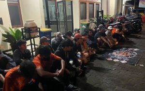 Suporter Persib Bandung dan Persija Jakarta Terlibat Tawuran saat Nobar di Kota Bogor