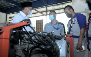 Uu Ruzhanul Ulum Dorong Pembelajaran Link and Match Sekolah Vokasi