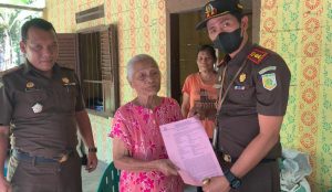 Kejari Samosir Hentikan Perkara Lansia Hampir 1 Abad