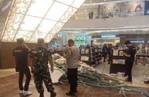 Gawat !!! Sejumlah Pengunjung Lippo Mall Kemang Tertimpa Plafoun