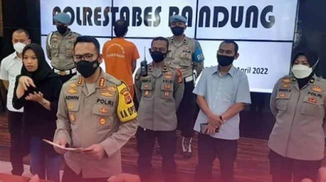 Empat Orang Anggota XTC ‘Mesantren’ di Sel Setelah Mengeroyok Pelajar SMA di Kota Bandung