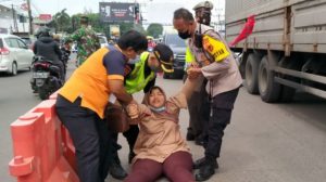 Rekayasa Lalin di Jalur Pantura Cirebon Diprotes Emak-emak, Penyebabnya Karena Ini