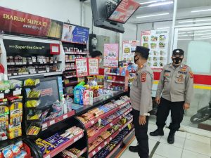 Toko Minimarket di Cikalongkulon Cianjur Digasak Kawanan Pencuri, Uang Puluhan Juta Raib