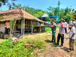 Seorang Perempuan Paruh Baya ditemukan Tewas di Rumahnya