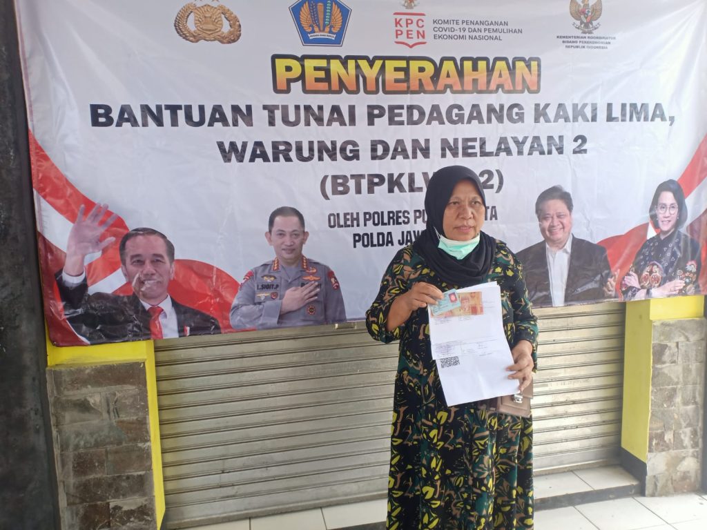 Sebanyak 10 Ribuan Pedagang Kaki Lima dan Warung di Purwakarta Dapat Bantuan