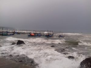 1 Dari 3 Nelayan Yang Tenggelam di Pantai Jayanti Cianjur Meninggal Dunia