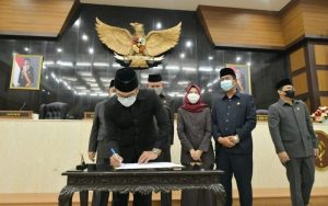Ditandatangani Ridwan Kamil dan DPRD, Ini Tiga Calon Daerah Otonomi Baru di Jabar