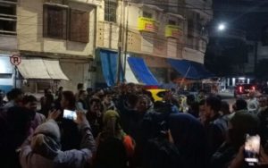 Hendak Ditertibkan, Satpol PP Dihadang Para PKL Bazar Ramadhan di Tasikmalaya