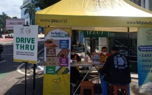 Keren! Pusat Zakat Umat Buka Layanan Drive Thru ZIS, Catat Lokasi dan Waktunya Disini